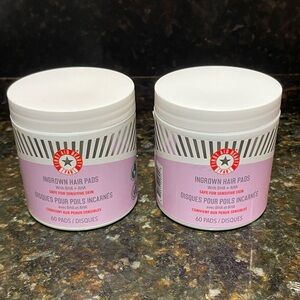 First Aid Beauty Ingrown Hair Pads with BHA + AHA